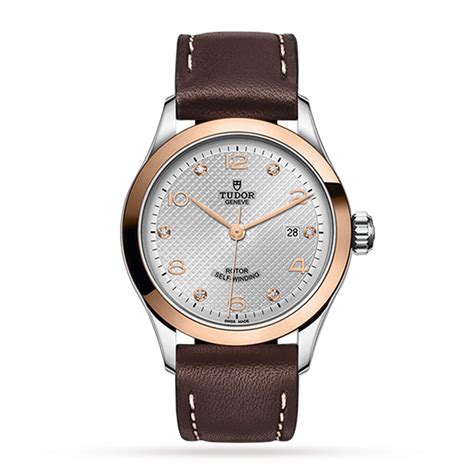 tudor 1926 women